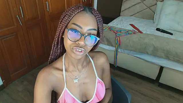 Snapshot of Raquel_jones chatting on January 25, 2:47 pm Raquel jones online show from January 25, 2:47 pm