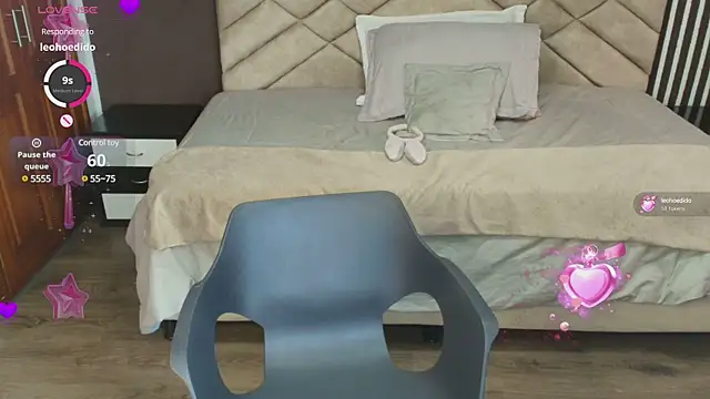 Snapshot of Raquel_jones chatting on February 17, 2:37 pm Raquel jones online show from February 17, 2:37 pm