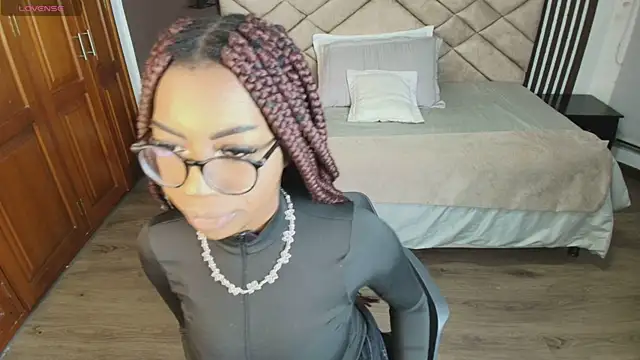 Snapshot of Raquel_jones chatting on February 26, 11:41 am Raquel jones online show from February 26, 11:41 am