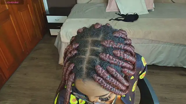 Snapshot of Raquel_jones chatting on March 2, 2:43 pm Raquel jones online show from March 2, 2:43 pm
