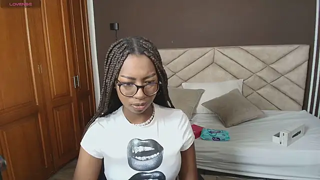 Raquel jones online show from November 8, 11:32 am