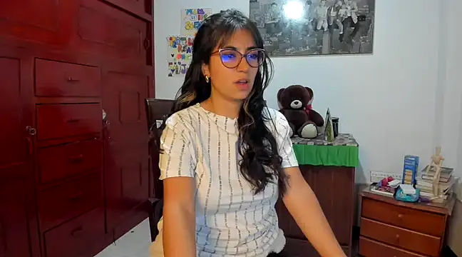 Isabellaa22 1 online show from January 8, 2:35 am