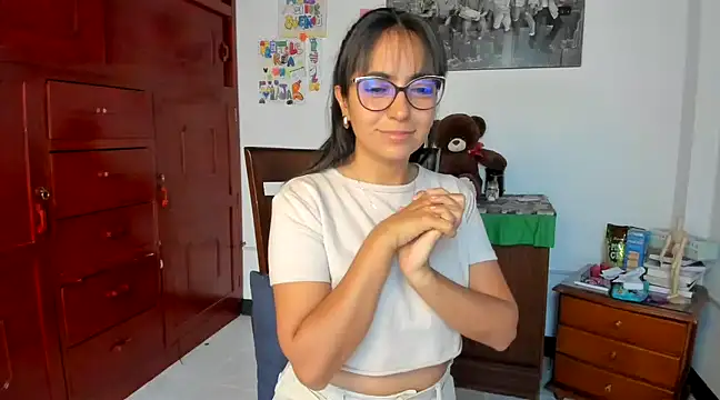 Isabellaa22 1 online show from January 16, 9:30 pm