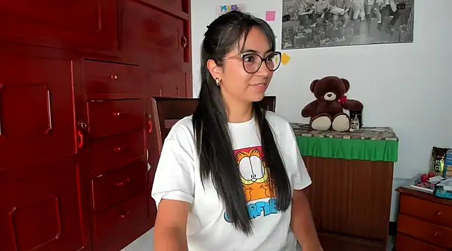 Isabellaa22 1 online show from January 17, 5:08 pm