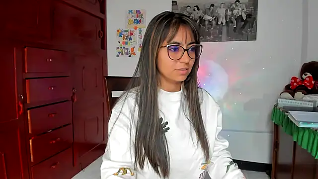 Isabellaa22 1 online show from February 11, 2:57 pm