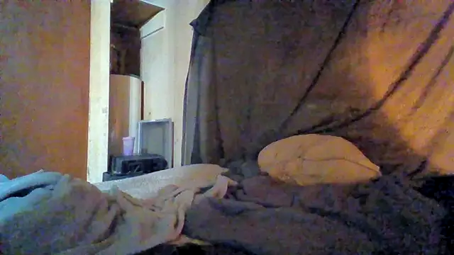 Nightshade7712 online show from December 18, 6:25 pm