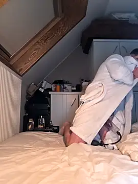 Vekie 007 online show from November 16, 9:20 pm