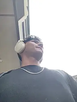 Valerio James7 online show from January 17, 8:22 pm