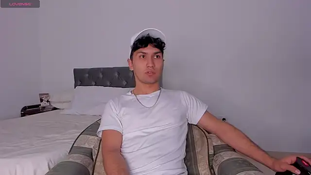 Valerio James7 online show from January 21, 6:43 am