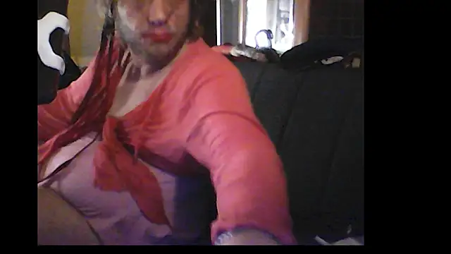 Snapshot of Family666Zombie chatting on May 15, 11:45 pm Family666Zombie online show from May 15, 11:45 pm
