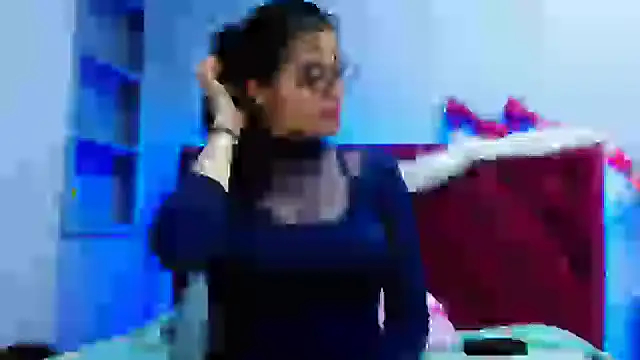 Snapshot of lunazulsj chatting on January 13, 5:23 pm lunazulsj online show from January 13, 5:23 pm