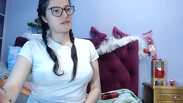 Snapshot of lunazulsj chatting on January 14, 5:12 pm lunazulsj online show from January 14, 5:12 pm