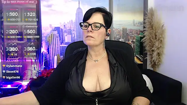 Snapshot of ninarandmann chatting on December 2, 5:26 pm ninarandmann online show from December 2, 5:26 pm
