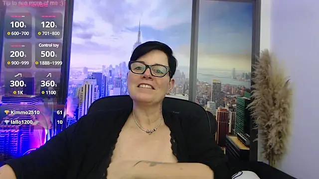 Snapshot of ninarandmann chatting on January 5, 4:16 pm ninarandmann online show from January 5, 4:16 pm