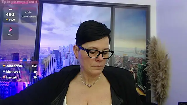 Snapshot of ninarandmann chatting on February 13, 8:34 pm ninarandmann online show from February 13, 8:34 pm