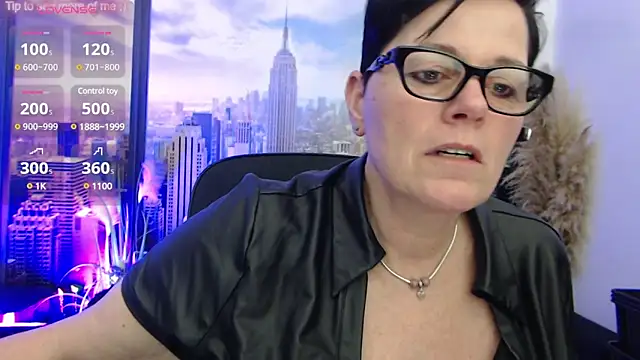Snapshot of ninarandmann chatting on March 6, 6:26 pm ninarandmann online show from March 6, 6:26 pm