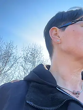 ninarandmann online show from March 3, 12:00 pm