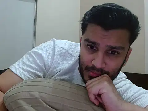 robintoit online show from February 11, 4:34 pm