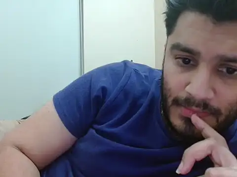 robintoit online show from February 19, 8:49 pm