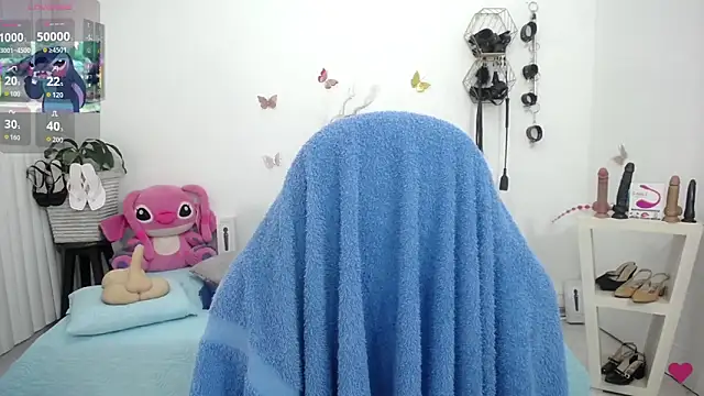 Snapshot of mom_hot__ chatting on June 7, 8:12 pm mom hot online show from June 7, 8:12 pm