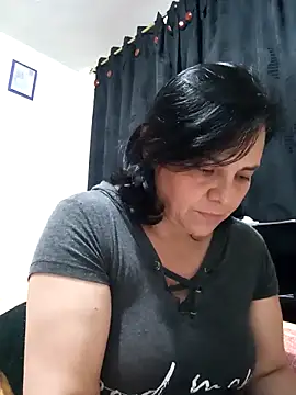 Natasha milf   online show from March 5, 12:27 am