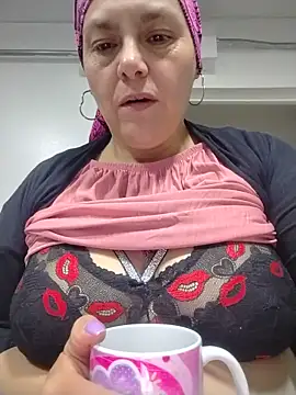 Snapshot of Natasha_milf__ chatting on May 27, 1:57 am Natasha milf online show from May 27, 1:57 am