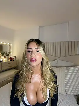  laura 02 online show from May 2, 1:43 am