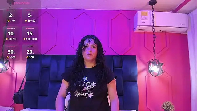 Snapshot of hanny_milf chatting on June 7, 12:20 pm hanny milf online show from June 7, 12:20 pm