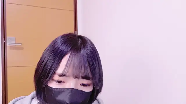 Snapshot of ranran_ch chatting on December 8, 12:08 pm ranran ch online show from December 8, 12:08 pm