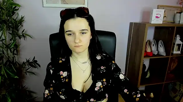 KateDelight online show from March 22, 1:41 pm