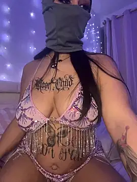 Snapshot of kamila_french chatting on December 14, 9:52 pm kamila french online show from December 14, 9:52 pm