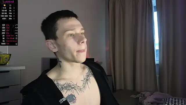 Snapshot of R1mmo__ chatting on October 28, 11:36 am R1mmo   online show from October 28, 11:36 am