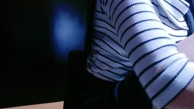 Snapshot of sayaka_xo chatting on March 21, 10:39 am sayaka xo online show from March 21, 10:39 am