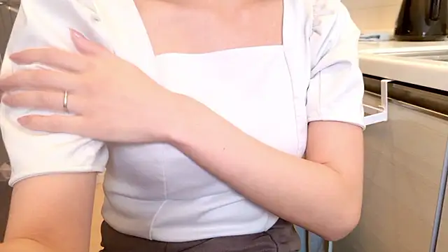 Snapshot of sayaka_xo chatting on April 17, 7:22 am sayaka xo online show from April 17, 7:22 am
