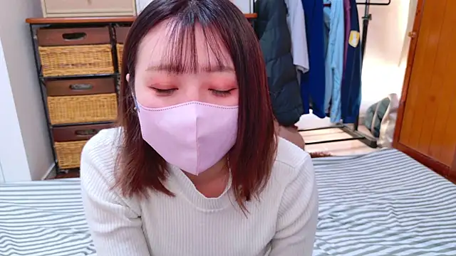 ayu yu xo online show from January 4, 6:30 am