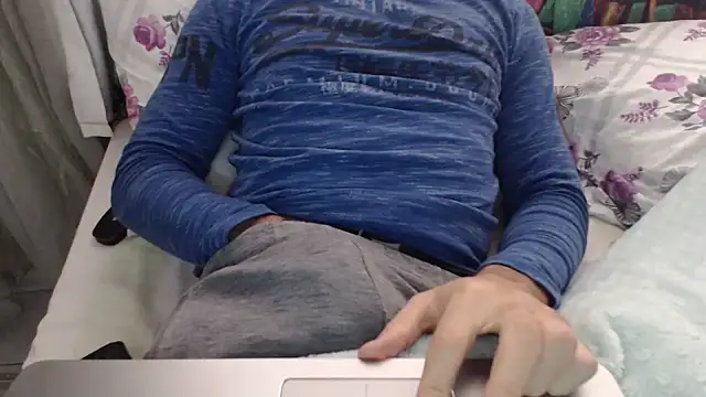 Snapshot of Naughtb0y chatting on December 26, 11:21 am Naughtb0y online show from December 26, 11:21 am