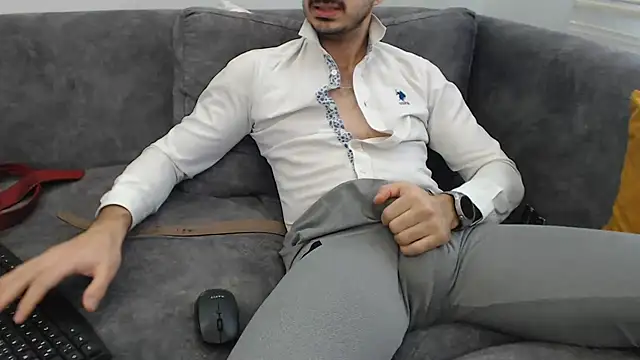 Naughtb0y online show from February 4, 11:27 am