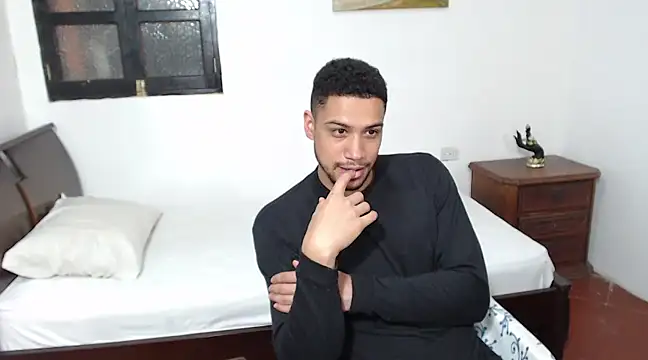 Jhors  Collens online show from February 28, 7:58 am