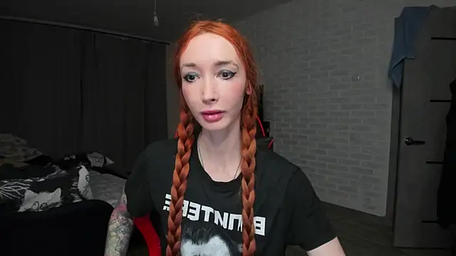 Roxy Silver online show from November 18, 8:02 pm