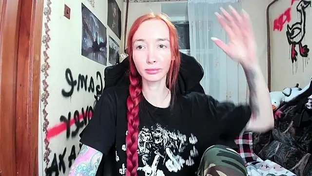 Snapshot of Roxy_Silver chatting on February 4, 8:25 pm Roxy Silver online show from February 4, 8:25 pm