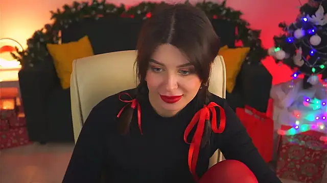 NicoleMun online show from December 5, 4:55 pm