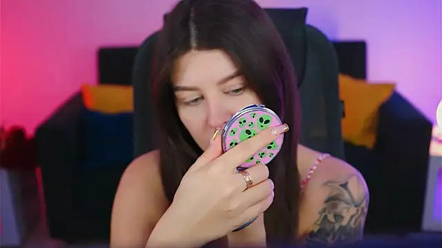 NicoleMun online show from February 22, 5:02 am