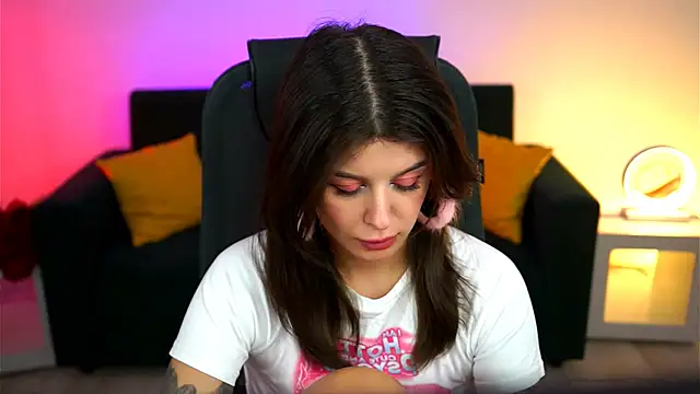 NicoleMun online show from March 16, 9:27 am