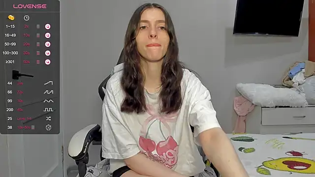 Snapshot of broosnica1 chatting on February 5, 10:42 am broosnica1 online show from February 5, 10:42 am