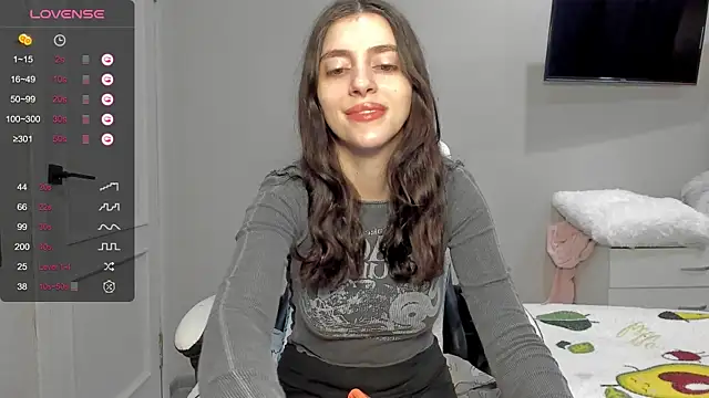 Snapshot of broosnica1 chatting on February 6, 9:12 am broosnica1 online show from February 6, 9:12 am