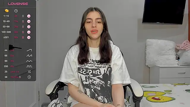 Snapshot of broosnica1 chatting on February 13, 7:59 am broosnica1 online show from February 13, 7:59 am