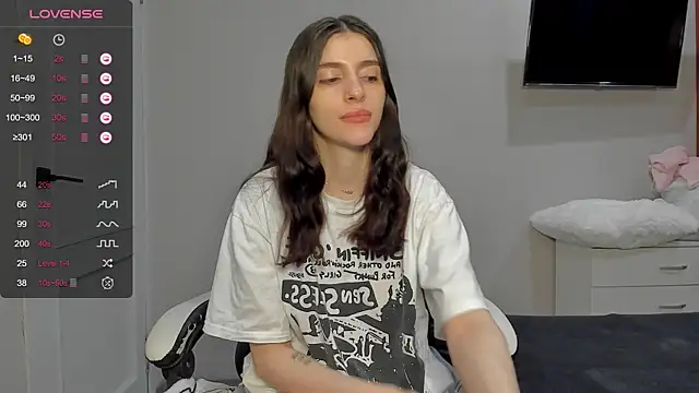 Snapshot of broosnica1 chatting on February 24, 8:01 am broosnica1 online show from February 24, 8:01 am