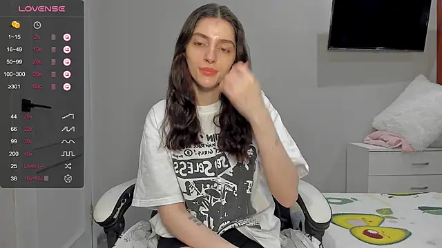 Snapshot of broosnica1 chatting on February 28, 8:48 am broosnica1 online show from February 28, 8:48 am