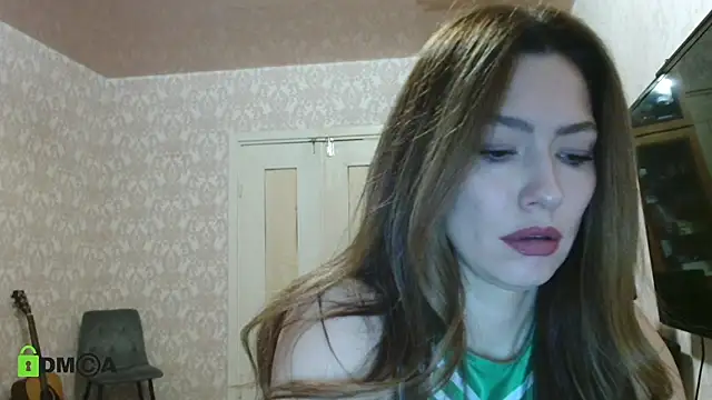 Snapshot of alicia_spicy chatting on December 5, 3:59 am alicia spicy online show from December 5, 3:59 am