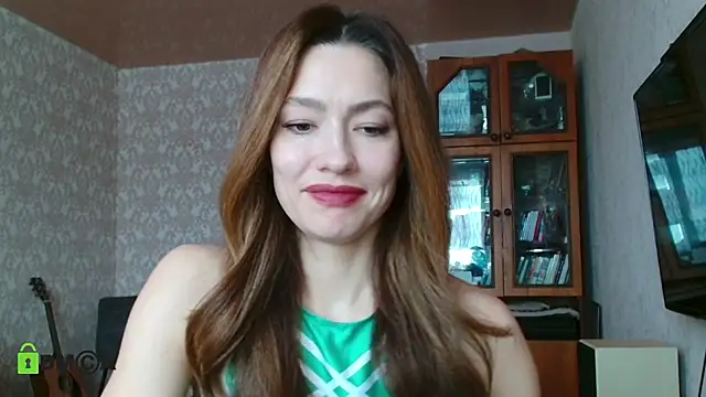 Snapshot of alicia_spicy chatting on December 5, 7:49 am alicia spicy online show from December 5, 7:49 am
